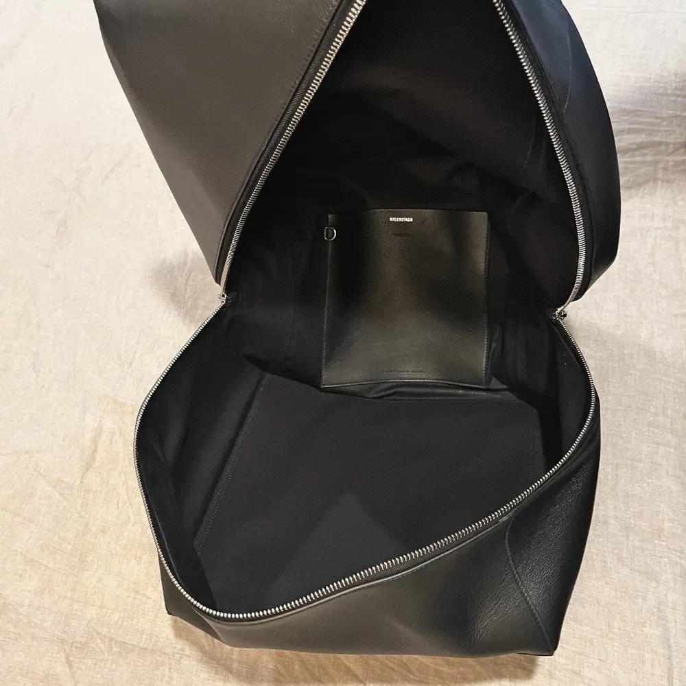 Balenciaga $3150 Giant 4X4 Leather Box Bag, 748194 - Picture 10 of 16